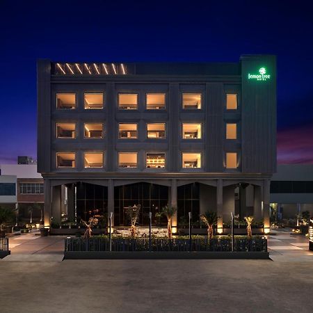 Lemon Tree Hotel, Hisār Exteriör bild
